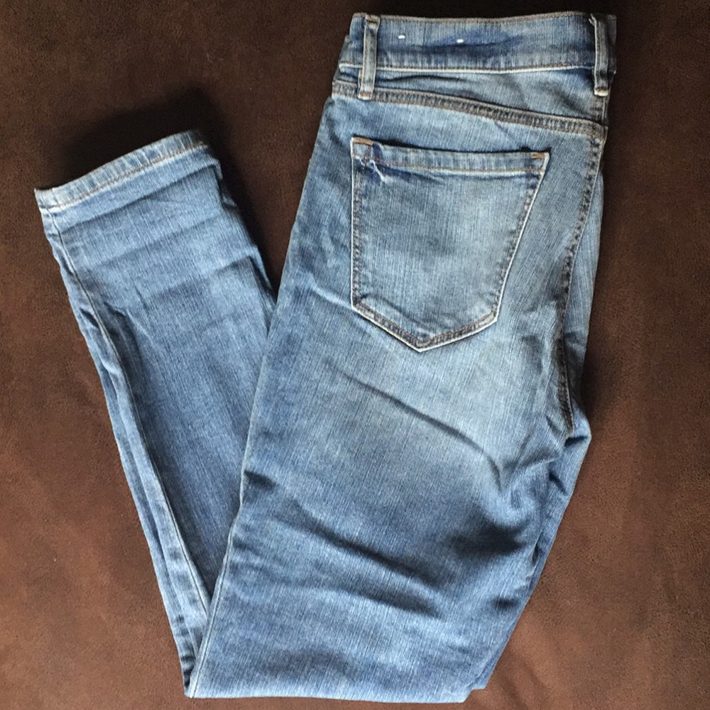 Like new, super soft, skinny jeans